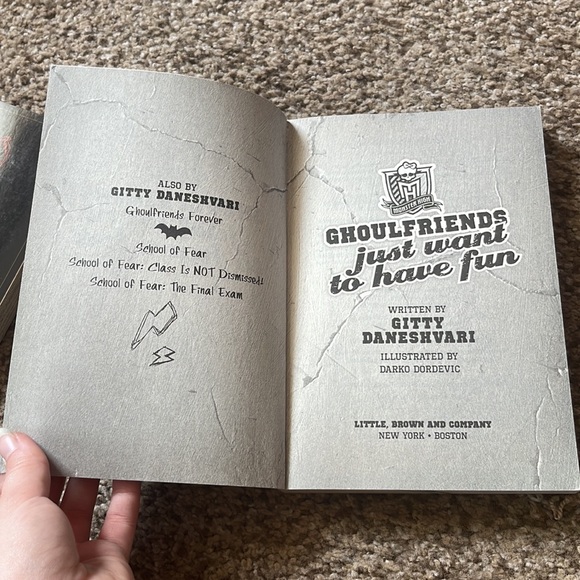 Ghoulfriends Just Want to Have Fun paperback of Monster High Characters - Picture 8 of 11